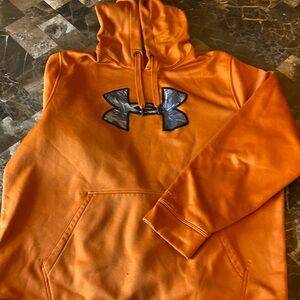 Under Armour sweatshirt. Size XL